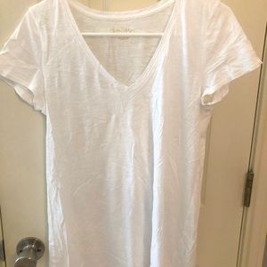 Lilly Pulitzer white tee